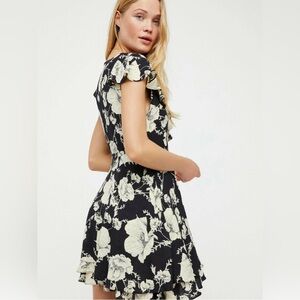 Free people floral wrap dress size M